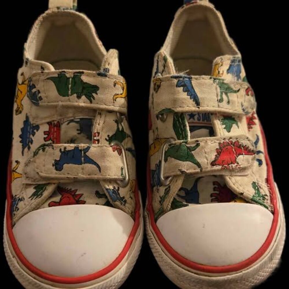 TD Dinosaur toddler sneakers, size 8